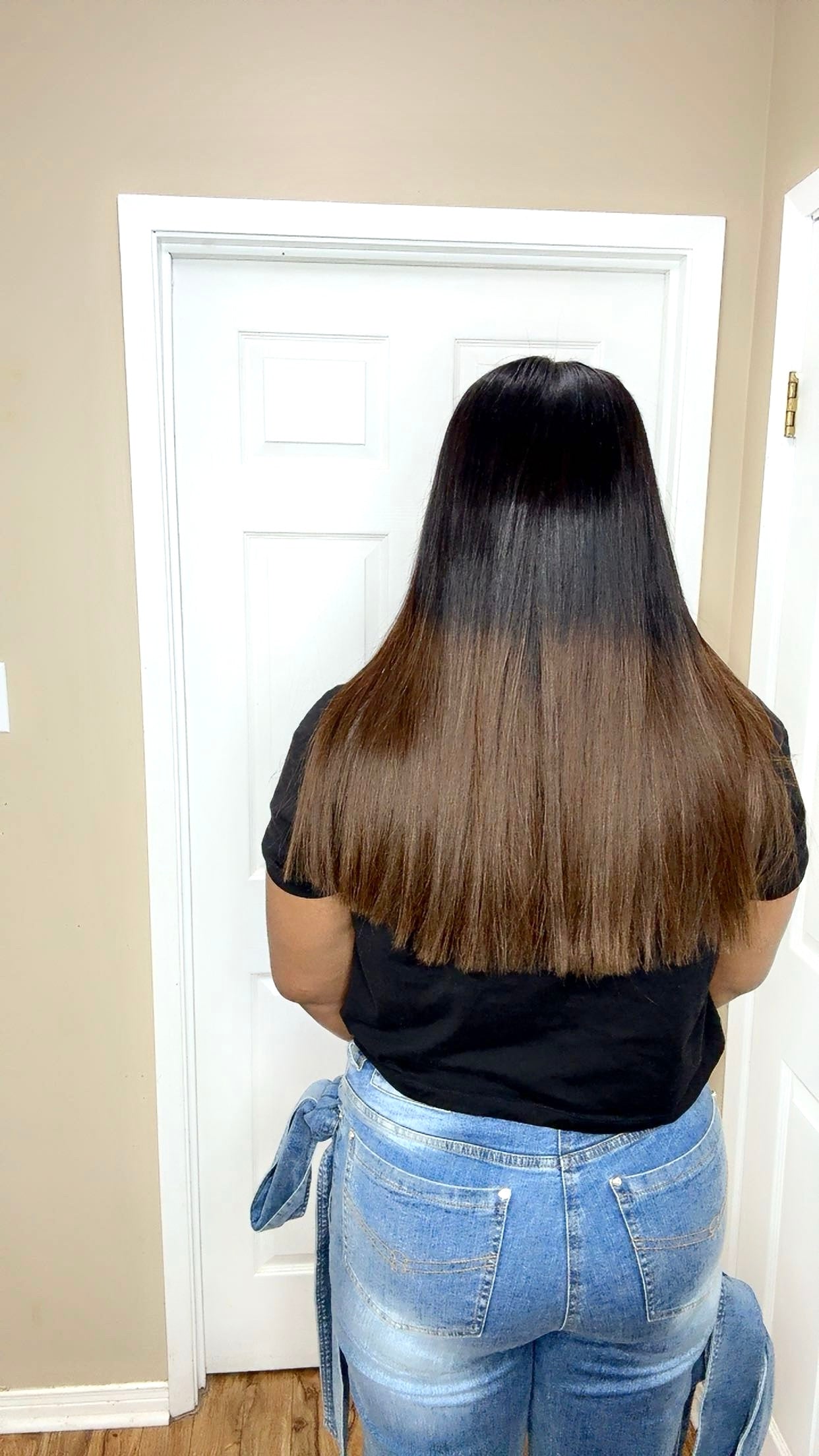 Glueless 20” brown tips straight hair.