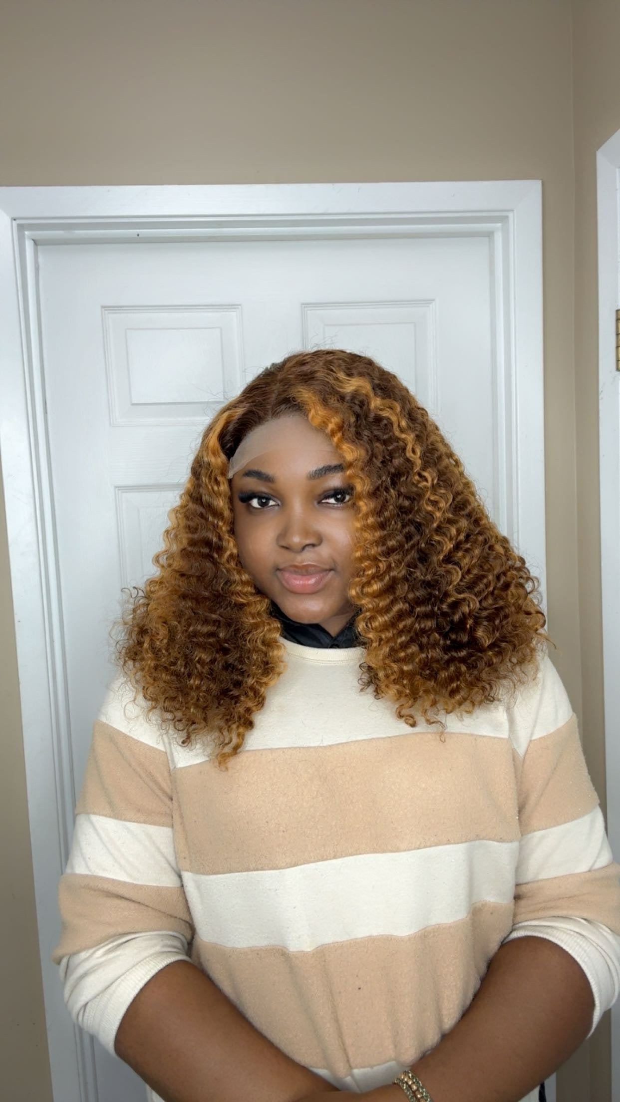 Glueless wig. Highlight Soweto curls 20”