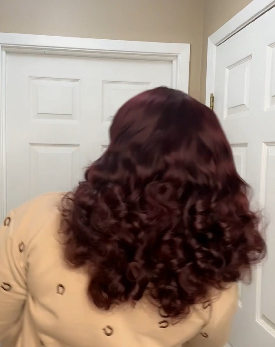 Glueless 16” Burgundy bouncy curls. Wear and go